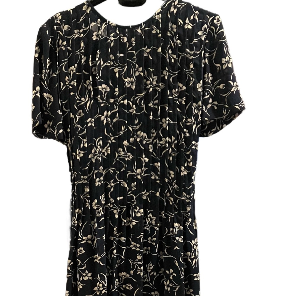 💲⬇️ 90s Maggy London by Kenneth Nolan Floral Dress